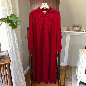 Jasmine Rose Red Vintage Velour Nightgown Long zip pockets size Large